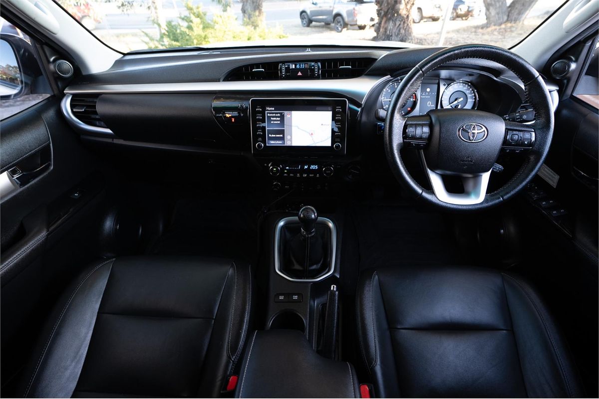 2020 Toyota Hilux SR5 GUN126R 4X4