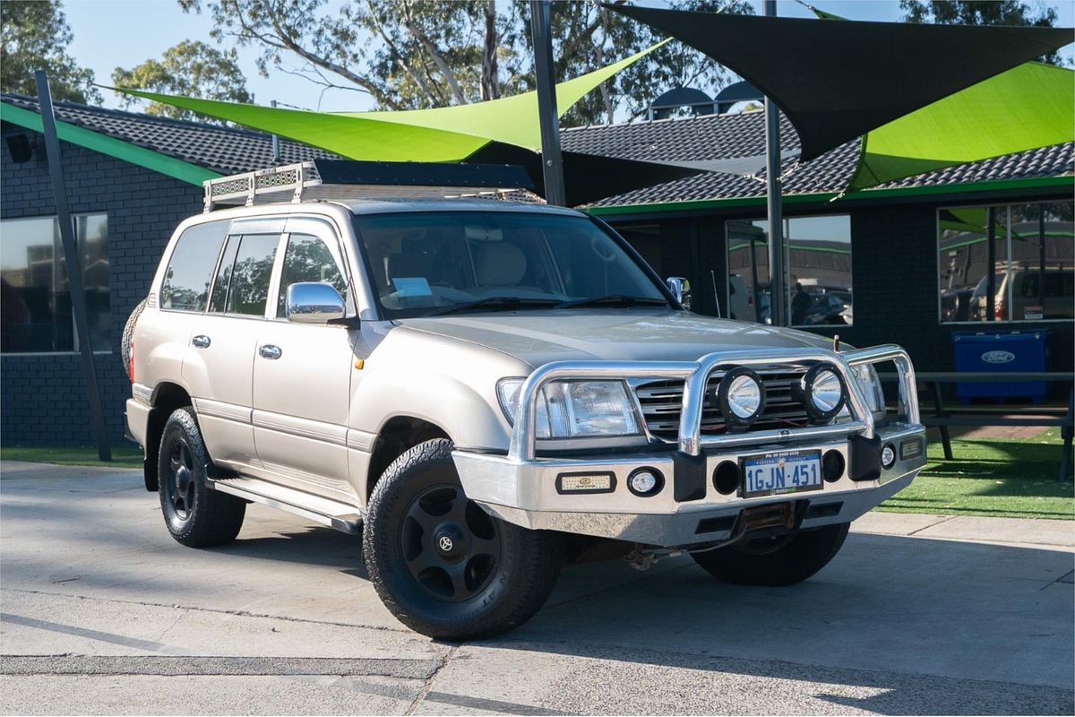 2003 Toyota Landcruiser GXL UZJ100R