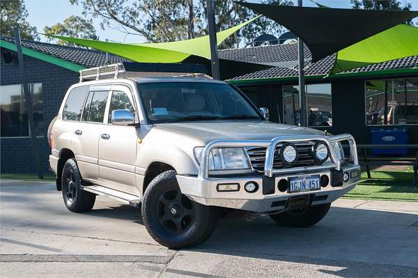 2003 Toyota Landcruiser GXL UZJ100R