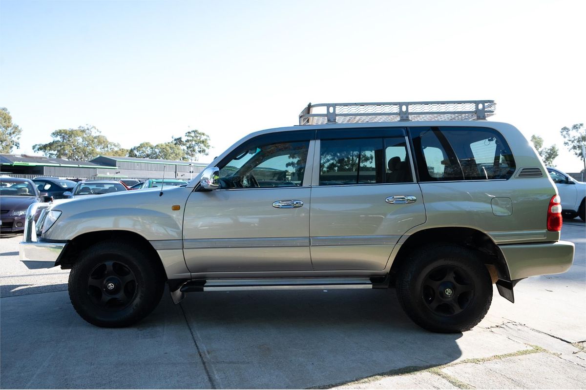 2003 Toyota Landcruiser GXL UZJ100R