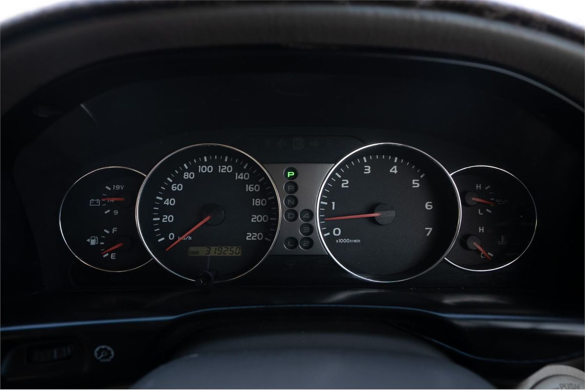 2003 Toyota Landcruiser GXL UZJ100R