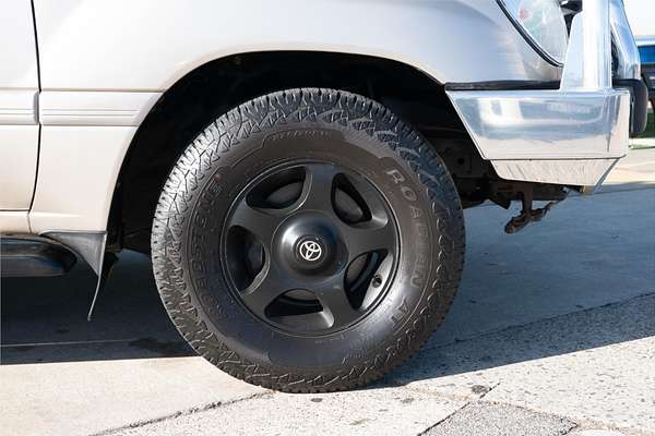 2003 Toyota Landcruiser GXL UZJ100R