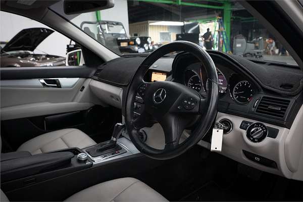 2010 Mercedes-Benz 200 CGI W204 MY10