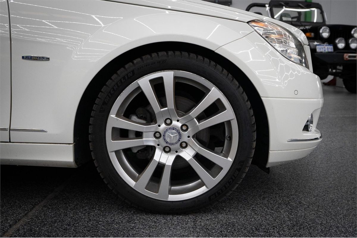2010 Mercedes-Benz 200 CGI W204 MY10