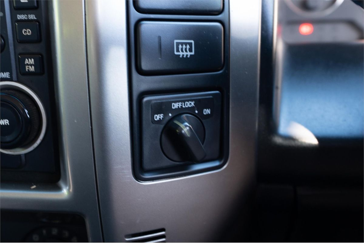 2012 Nissan Patrol ST GU VIII