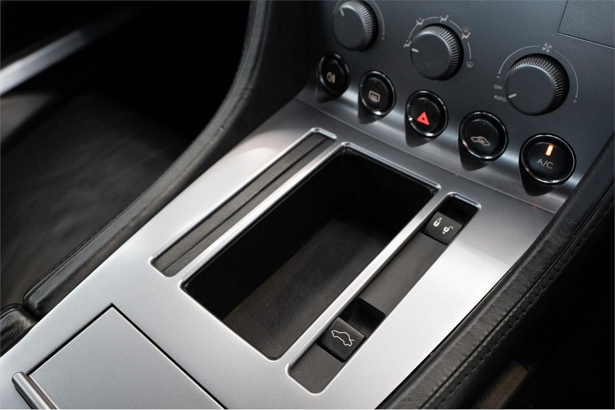 2005 Aston Martin DB9