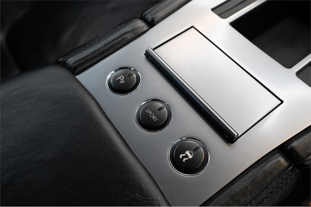 2005 Aston Martin DB9