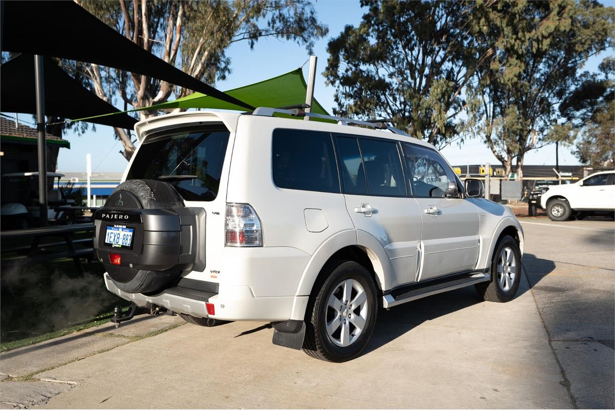 2009 Mitsubishi Pajero VR-X NT