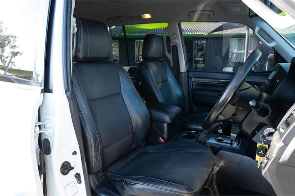 2009 Mitsubishi Pajero VR-X NT