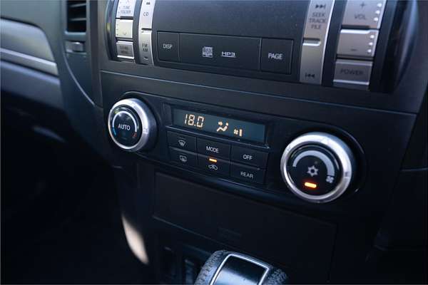 2009 Mitsubishi Pajero VR-X NT