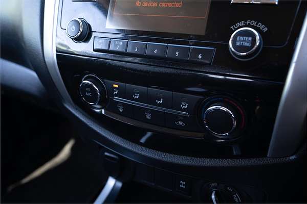 2015 Nissan Navara ST D23 4X4