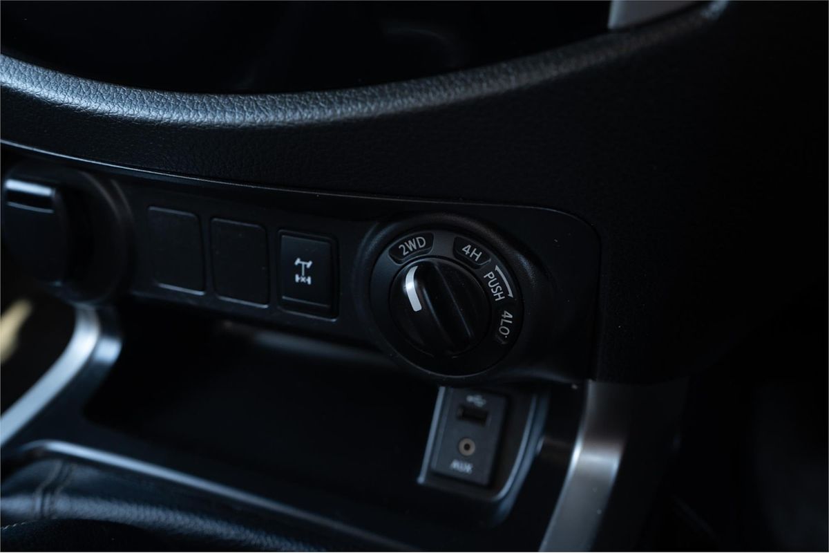 2015 Nissan Navara ST D23 4X4