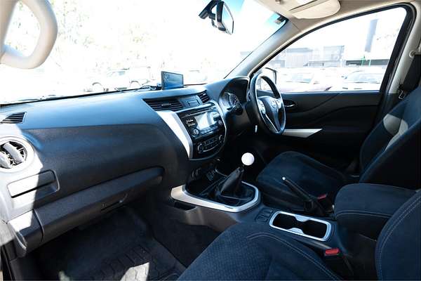 2015 Nissan Navara ST D23 4X4