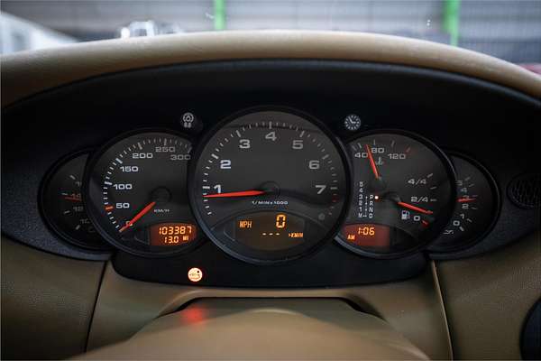 1998 Porsche 911 CARRERA