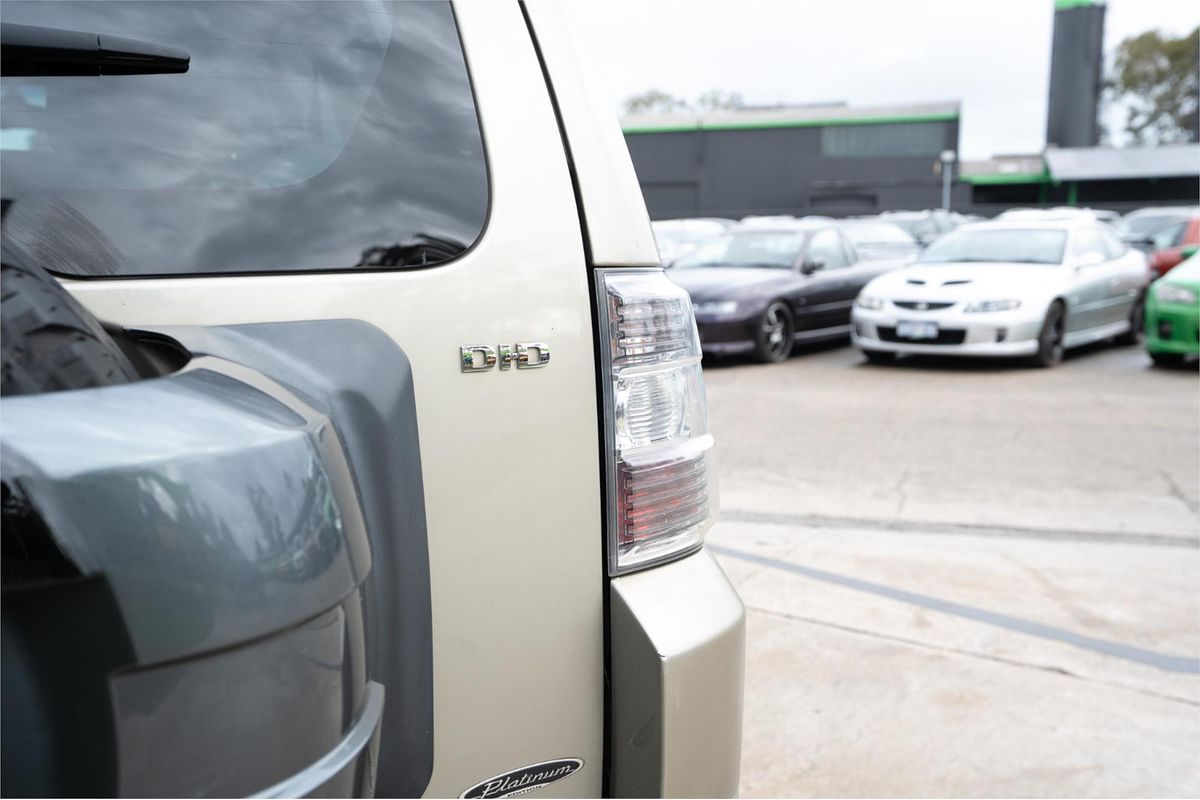 2011 Mitsubishi Pajero Platinum NT