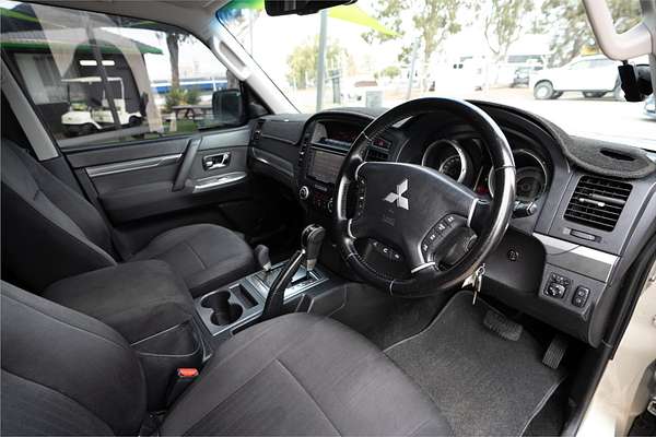 2011 Mitsubishi Pajero Platinum NT