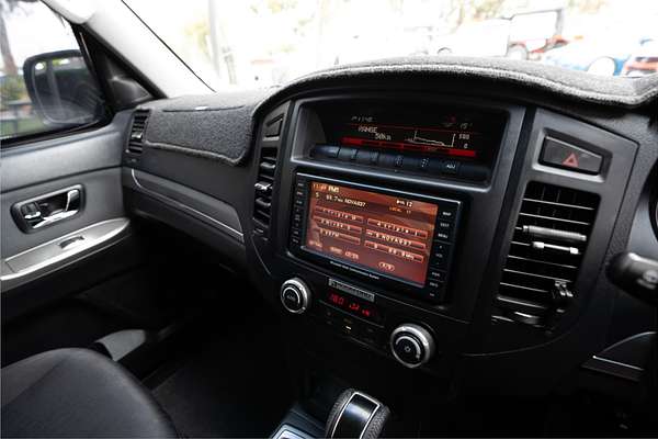 2011 Mitsubishi Pajero Platinum NT