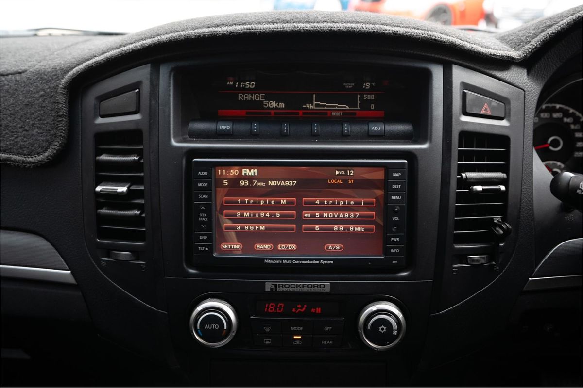 2011 Mitsubishi Pajero Platinum NT