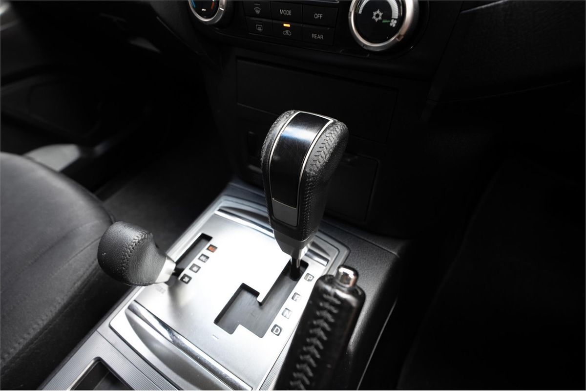 2011 Mitsubishi Pajero Platinum NT