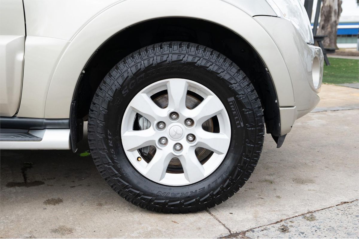 2011 Mitsubishi Pajero Platinum NT