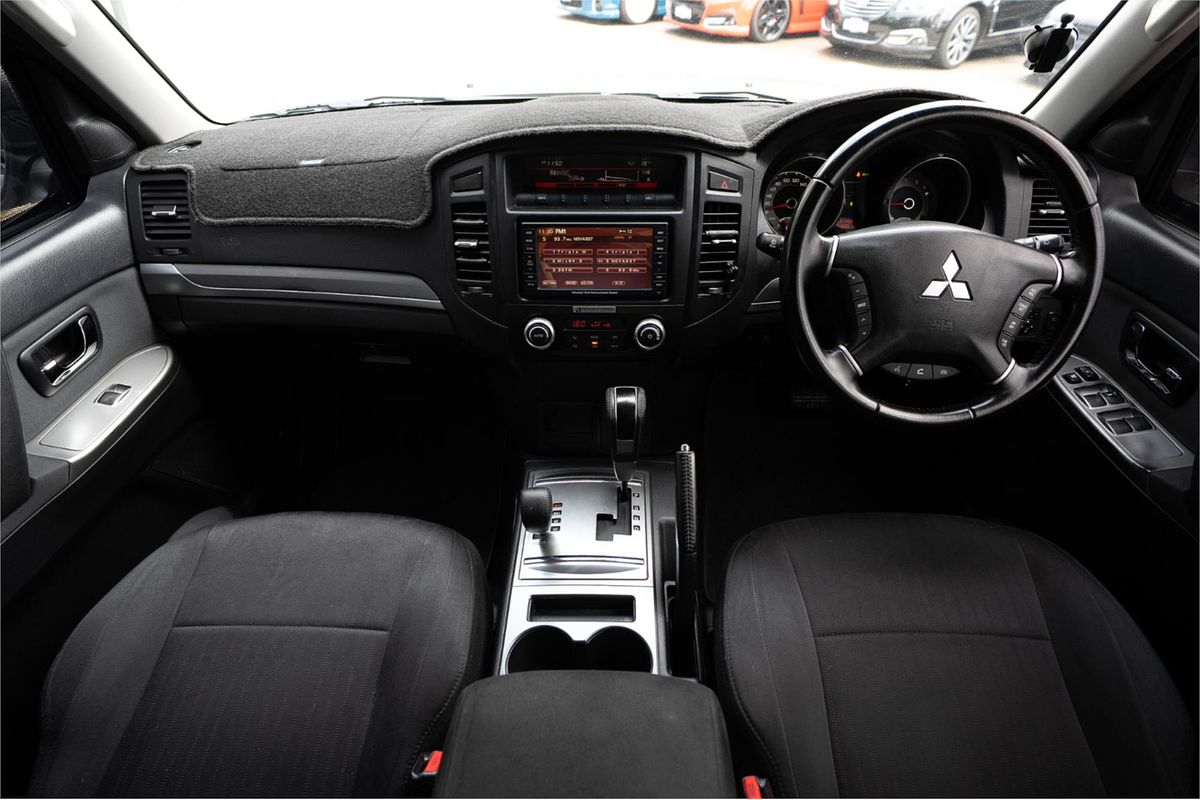 2011 Mitsubishi Pajero Platinum NT