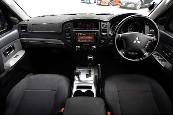 2011 Mitsubishi Pajero Platinum NT