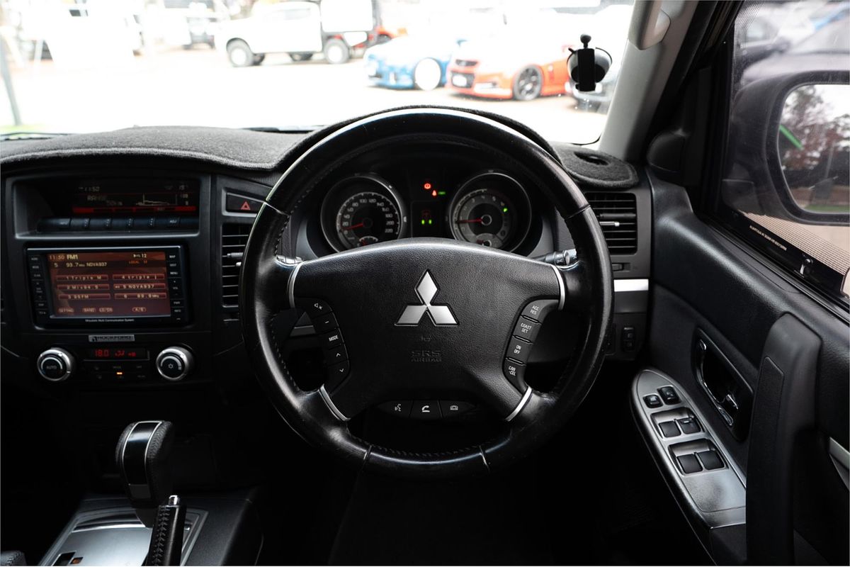 2011 Mitsubishi Pajero Platinum NT