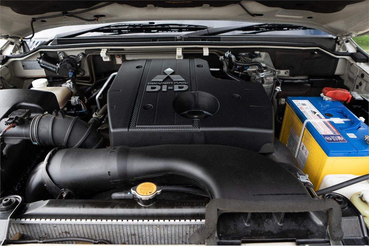 2011 Mitsubishi Pajero Platinum NT