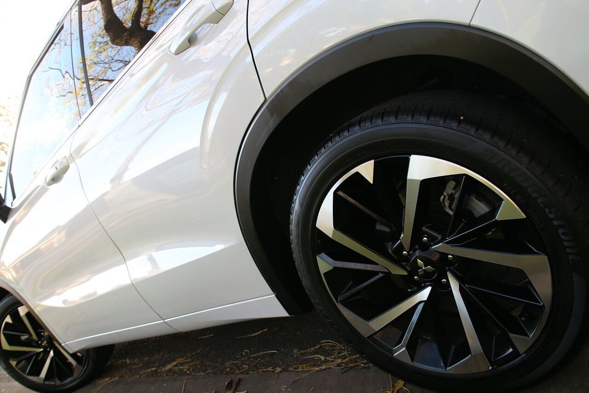 2022 Mitsubishi Outlander Exceed Tourer ZM