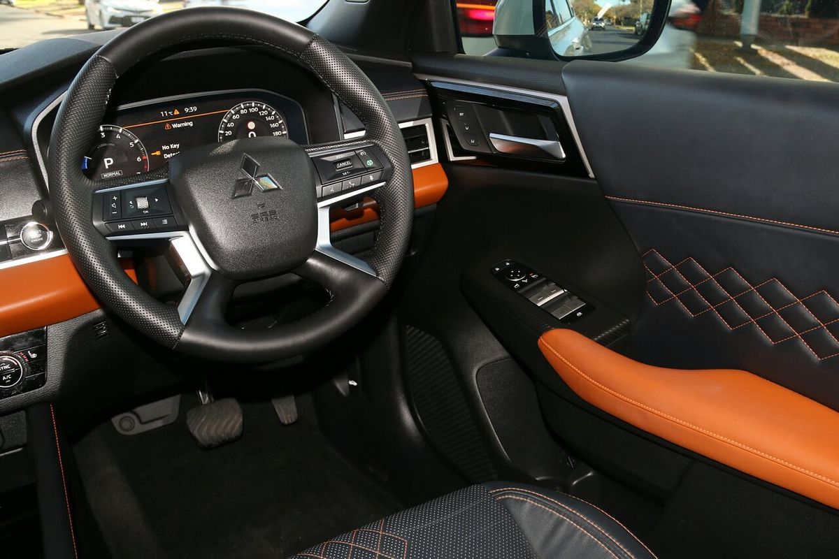 2022 Mitsubishi Outlander Exceed Tourer ZM