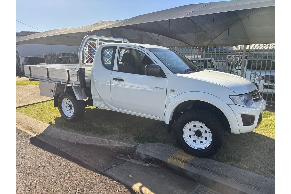 2014 Mitsubishi Triton GLX MN 4X4