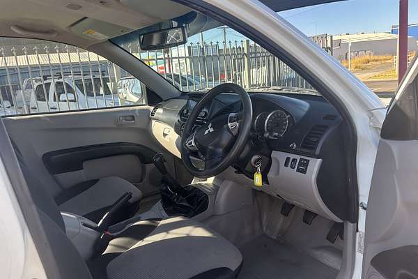 2014 Mitsubishi Triton GLX MN 4X4