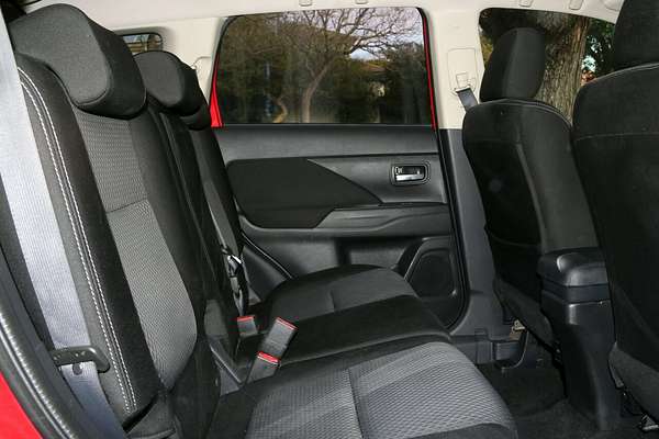 2017 Mitsubishi Outlander LS Safety Pack ZK