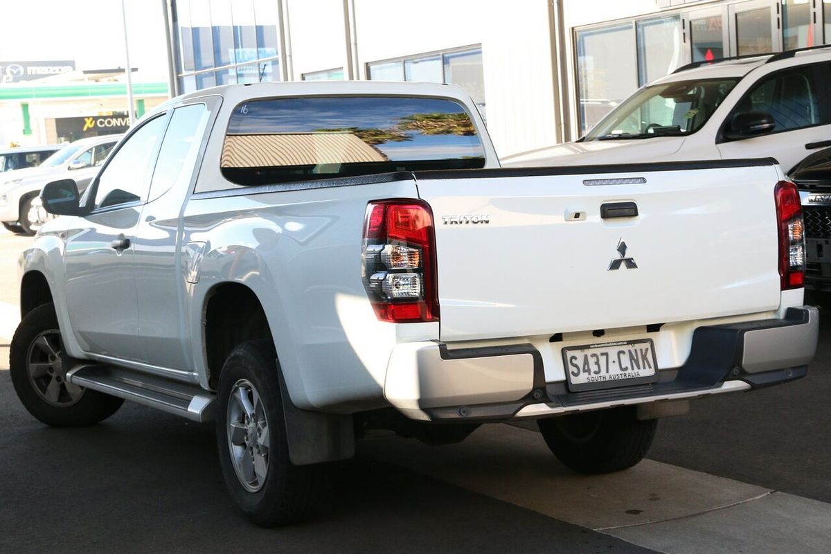 2021 Mitsubishi Triton GLX+ MR 4X4