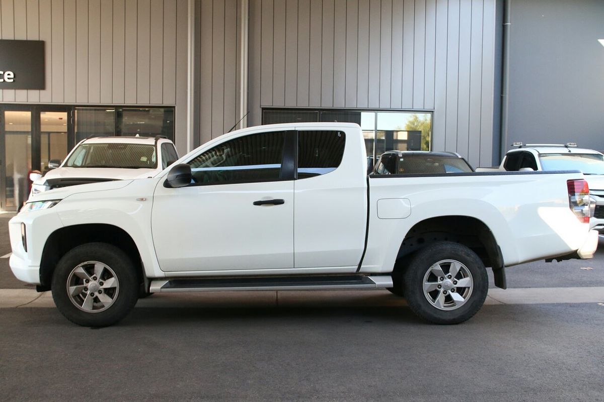2021 Mitsubishi Triton GLX+ MR 4X4