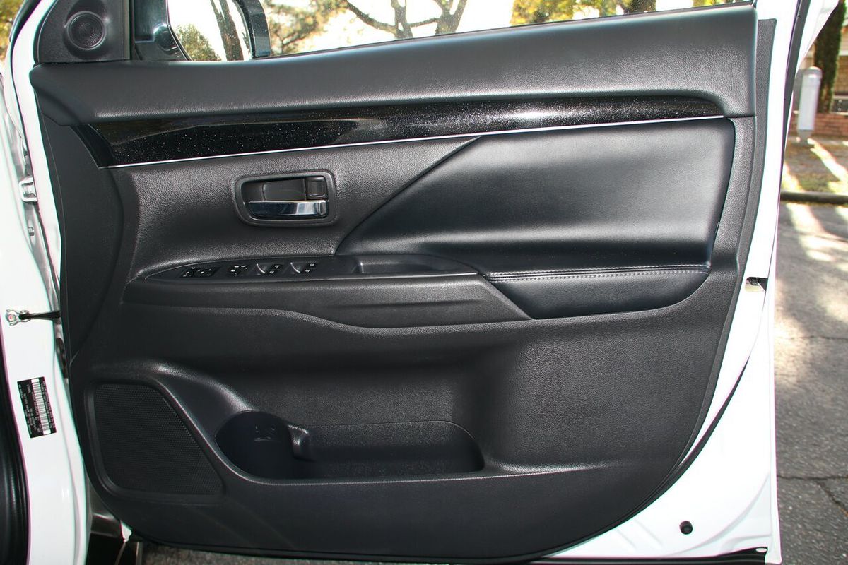 2018 Mitsubishi Outlander LS ZL