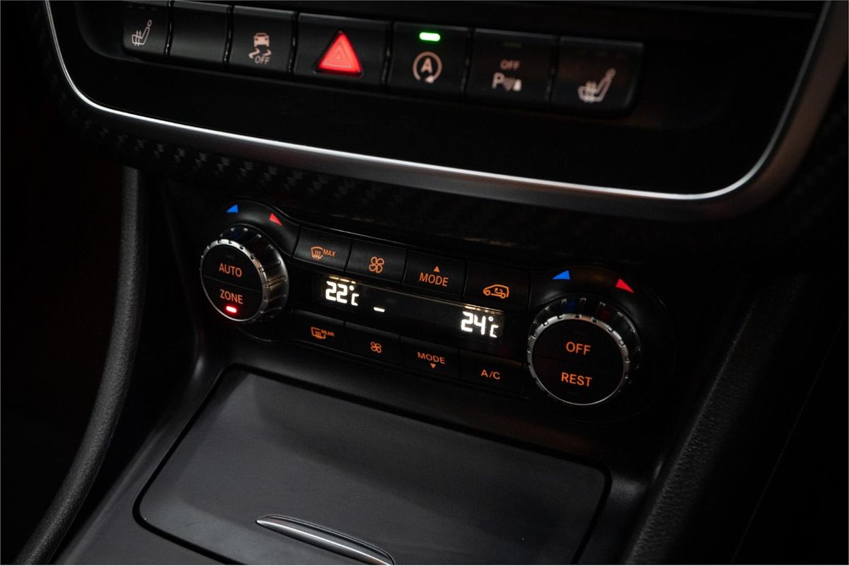 2015 Mercedes-Benz A45 AMG 176 MY15