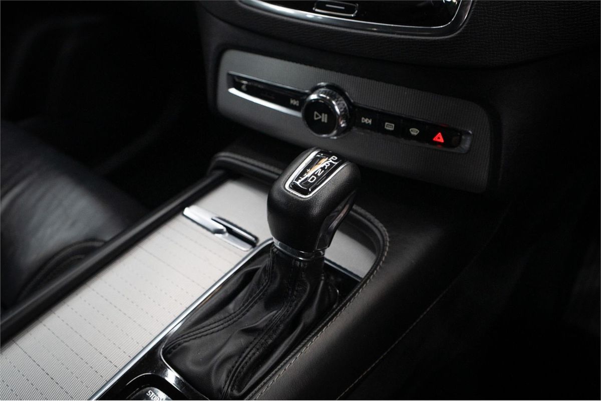 2015 Volvo XC90 T6 Inscription