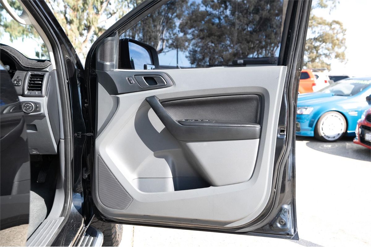 2016 Ford Everest Ambiente UA