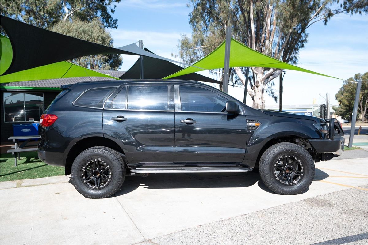 2016 Ford Everest Ambiente UA