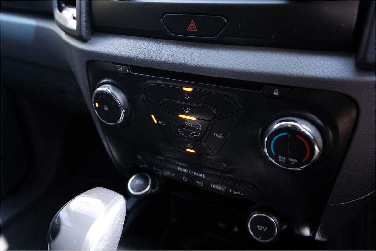 2016 Ford Everest Ambiente UA