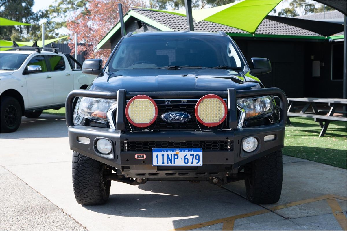 2016 Ford Everest Ambiente UA