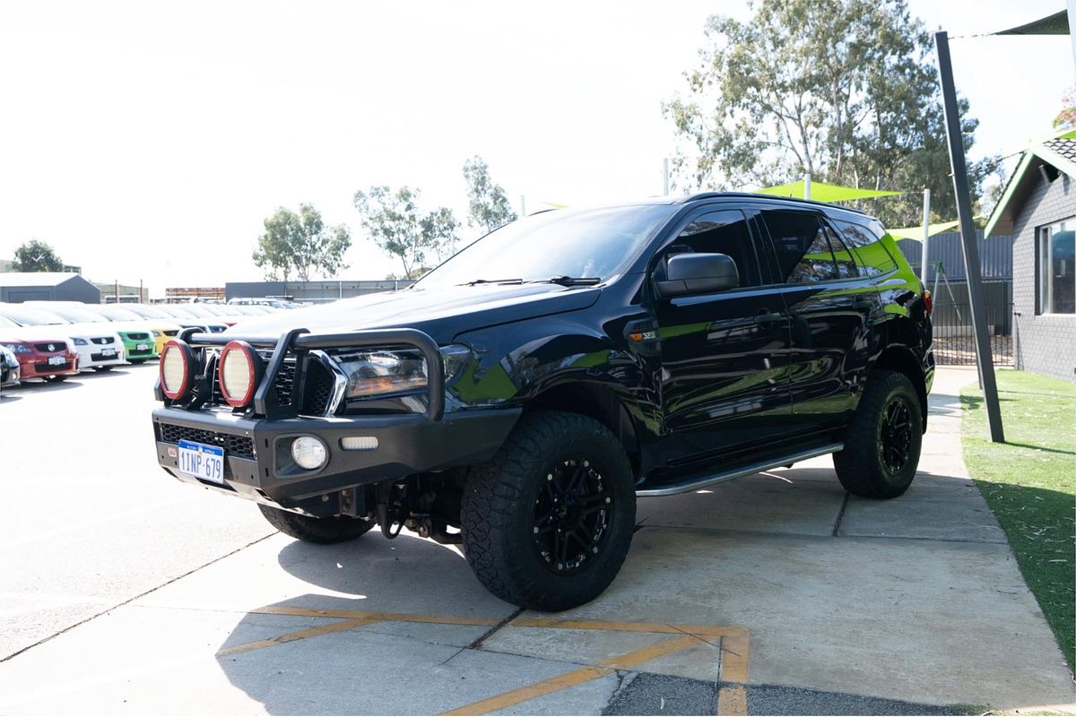 2016 Ford Everest Ambiente UA