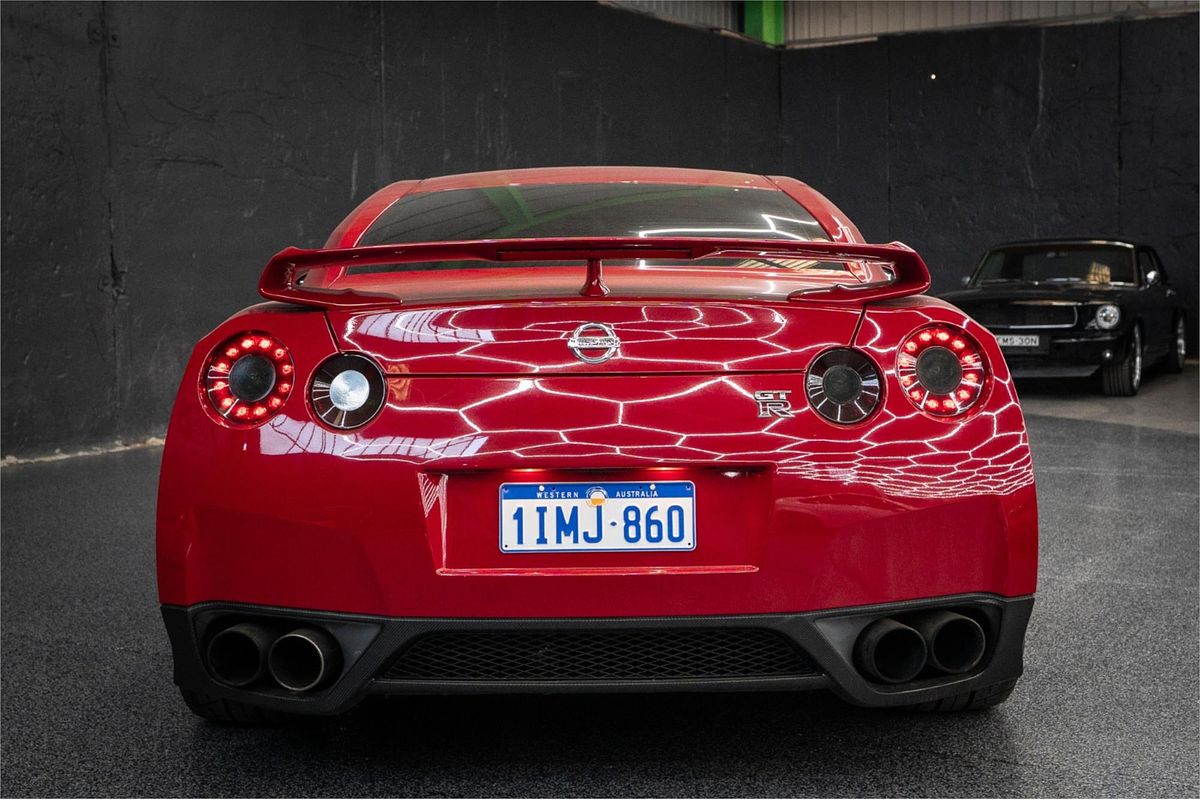 2010 Nissan GT-R PREMIUM R35