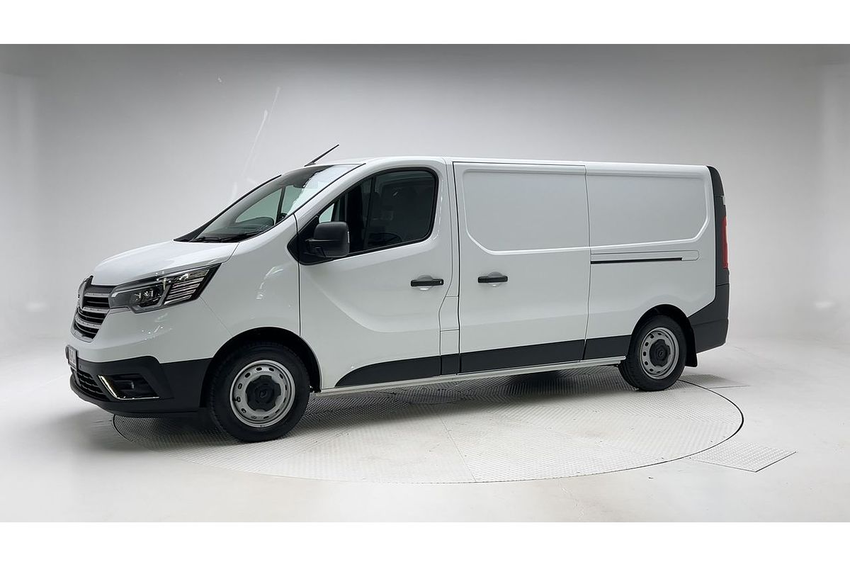2023 Renault Trafic Premium X82 LWB