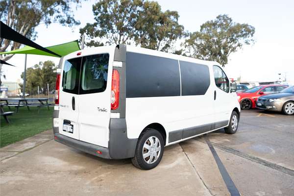 2015 Renault Trafic 2.0 dCi LWB L2H1 MY11
