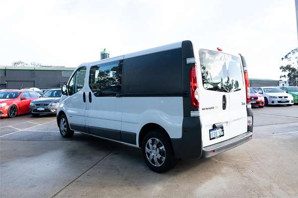 2015 Renault Trafic 2.0 dCi LWB L2H1 MY11