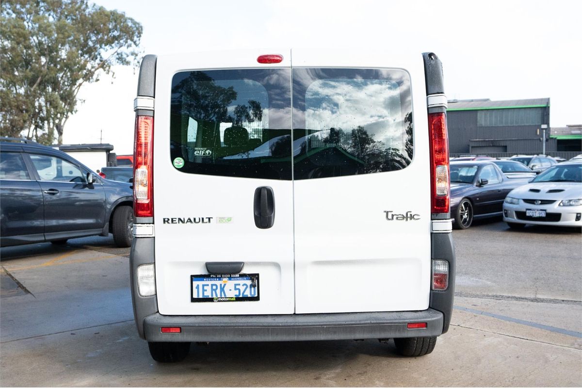 2015 Renault Trafic 2.0 dCi LWB L2H1 MY11