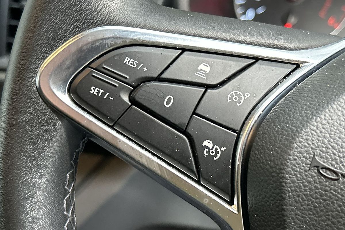 2023 Renault Trafic Premium X82 LWB