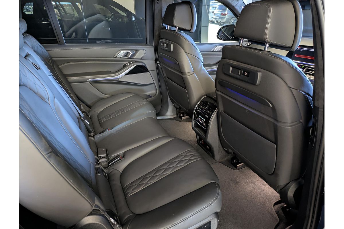 2022 BMW X7 M50i G07